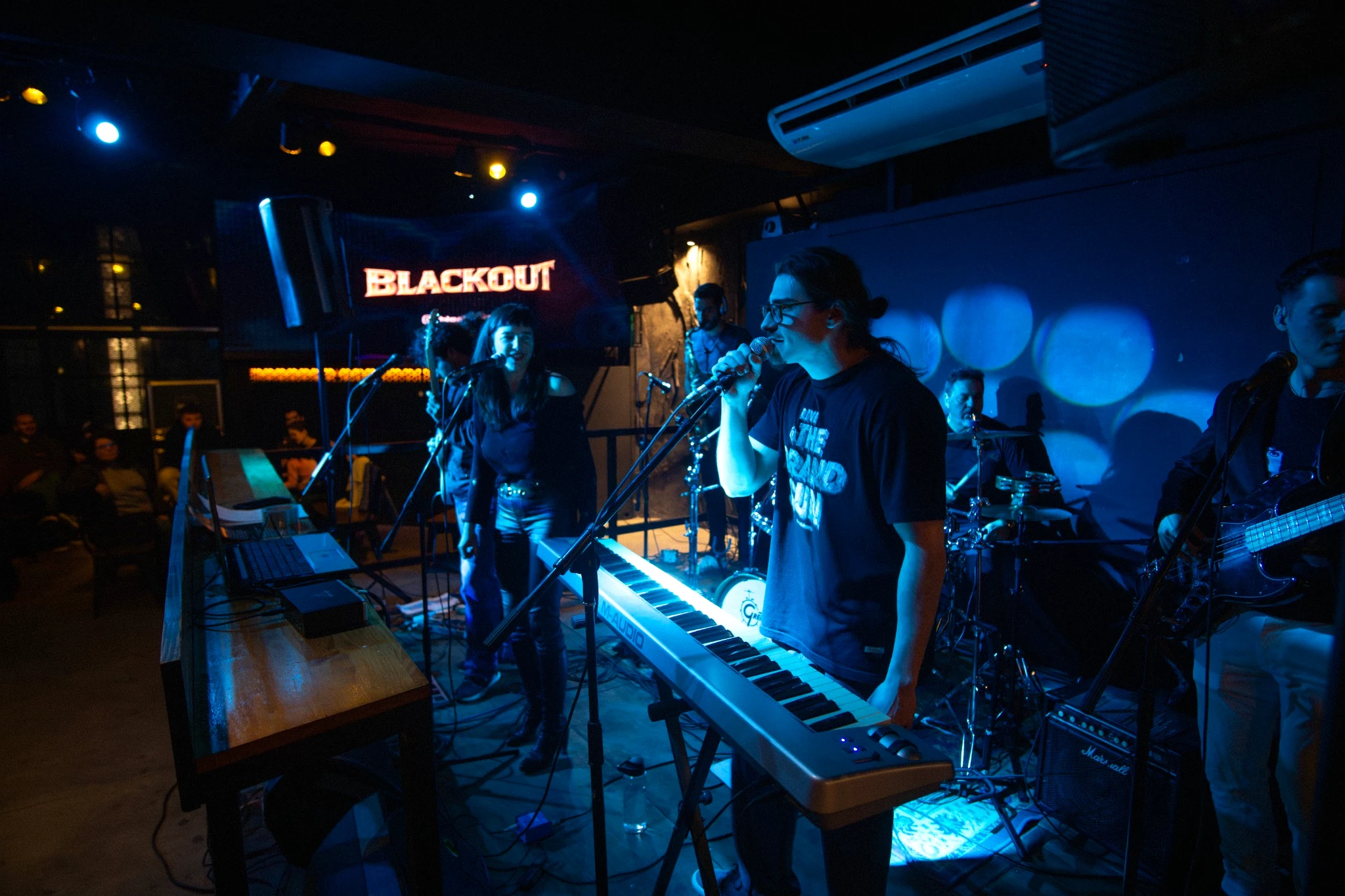 Presentación de Blackout1980s